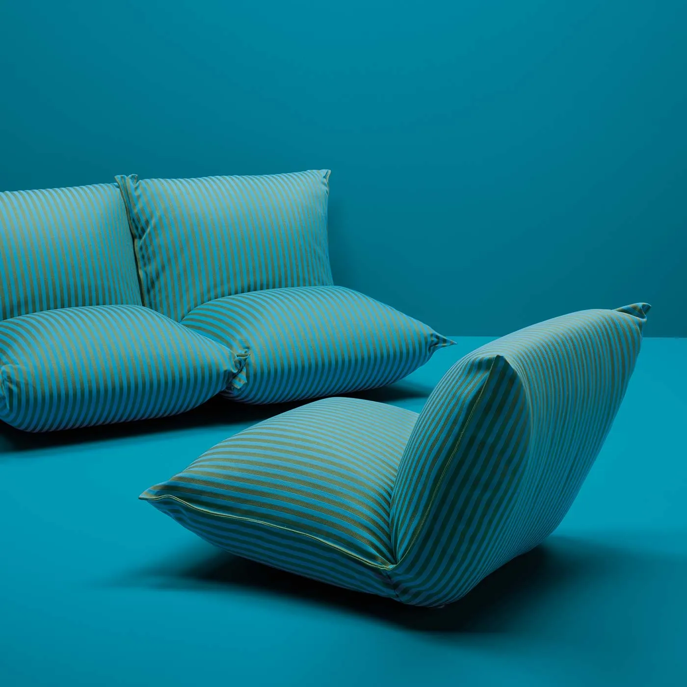 outdoor upholstered collection brezza by s•cab